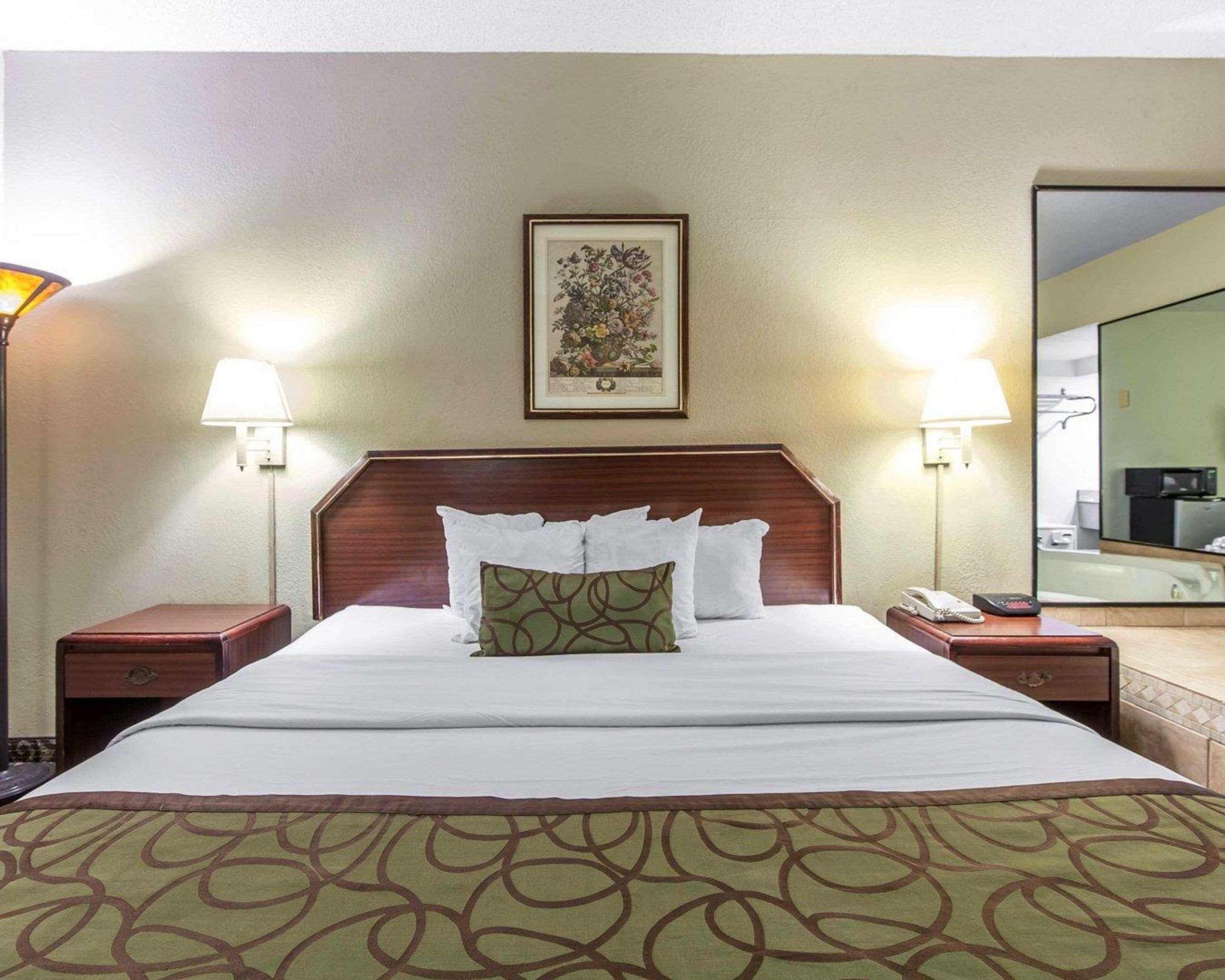 Quality Inn Downtown Johnson City Buitenkant foto