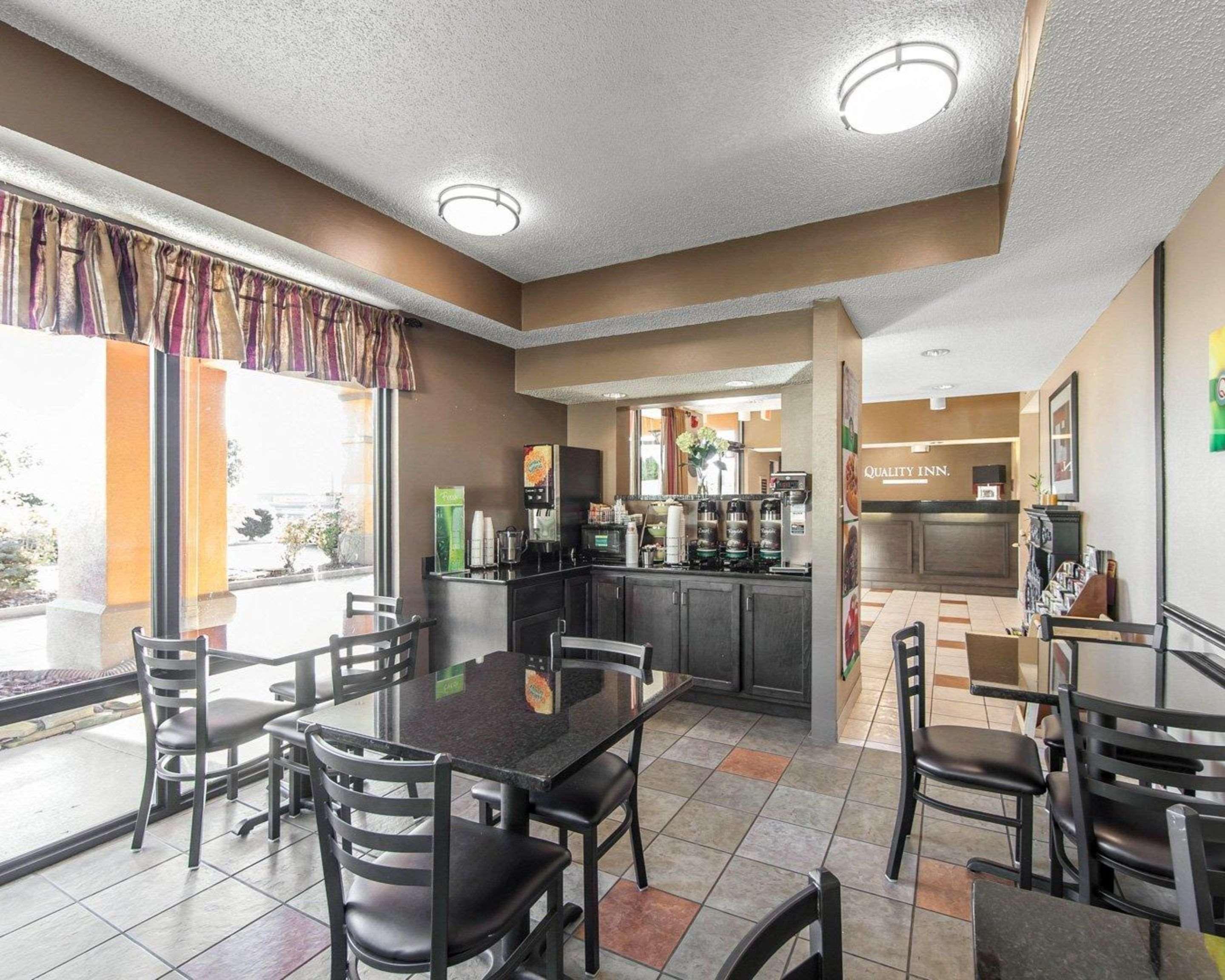 Quality Inn Downtown Johnson City Buitenkant foto